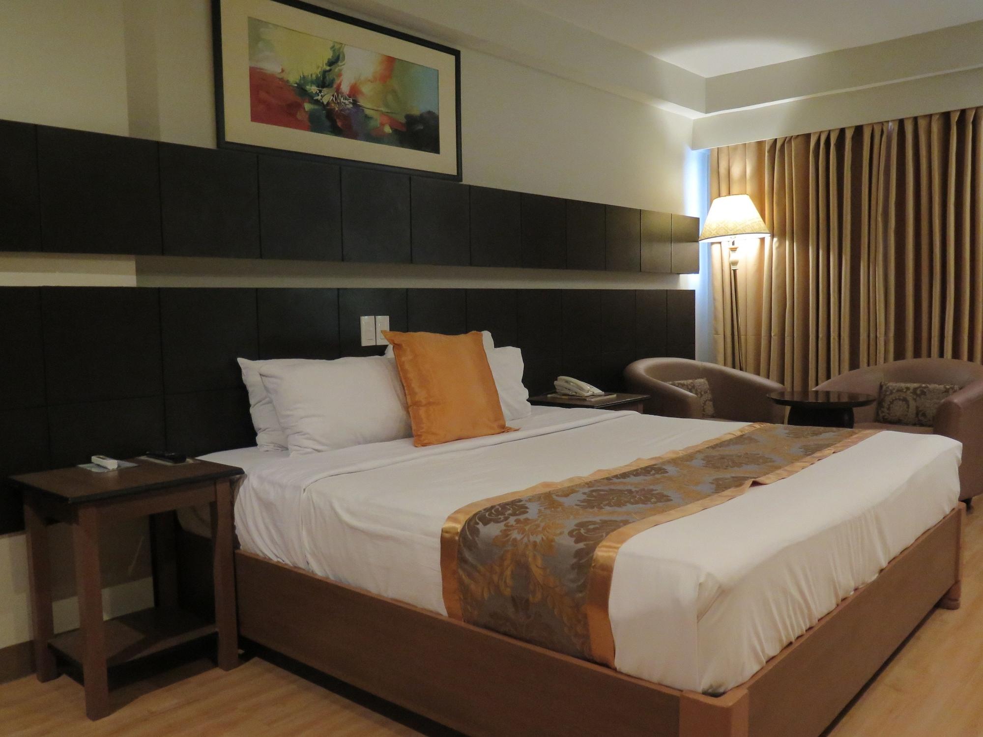 The Pinnacle Hotel And Suites Davao Екстер'єр фото