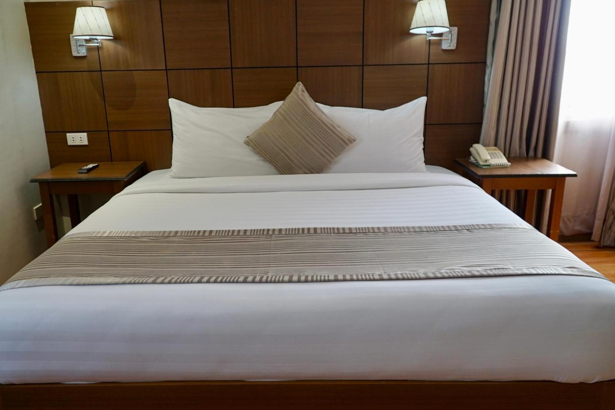 The Pinnacle Hotel And Suites Davao Екстер'єр фото