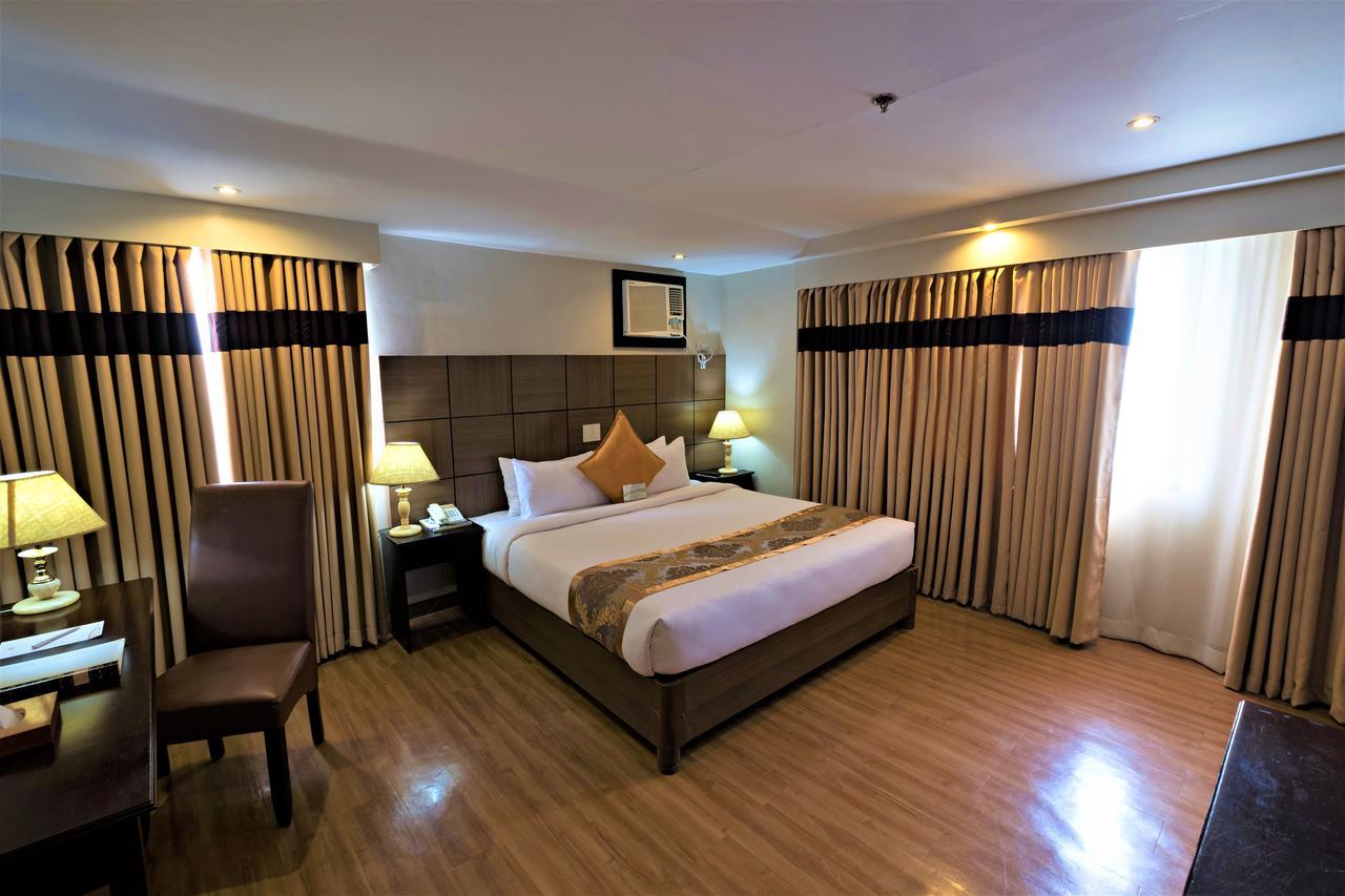The Pinnacle Hotel And Suites Davao Екстер'єр фото