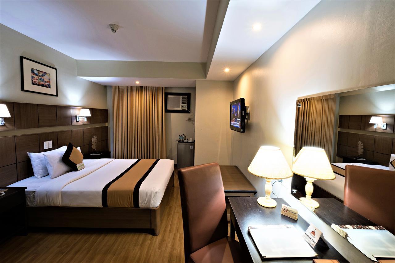 The Pinnacle Hotel And Suites Davao Екстер'єр фото