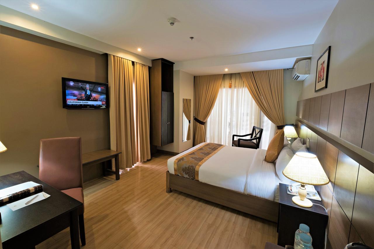 The Pinnacle Hotel And Suites Davao Екстер'єр фото