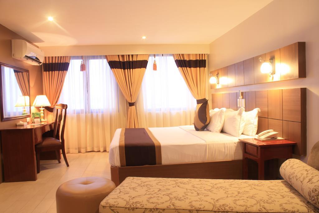 The Pinnacle Hotel And Suites Davao Екстер'єр фото