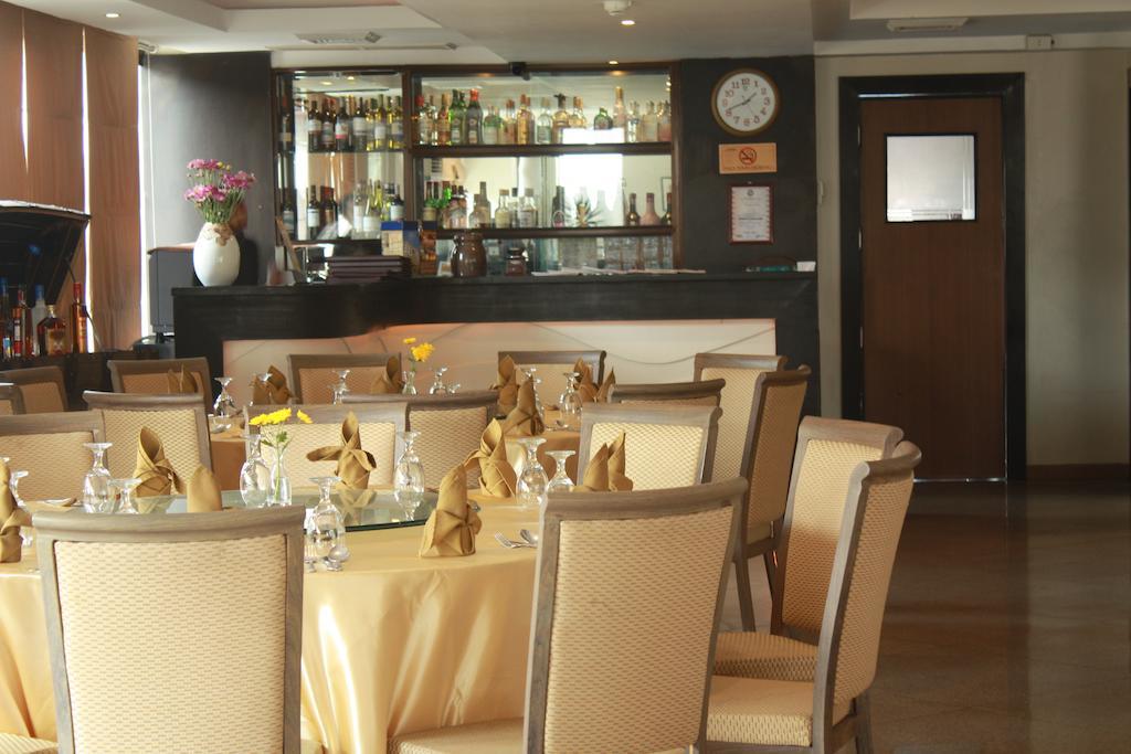 The Pinnacle Hotel And Suites Davao Екстер'єр фото