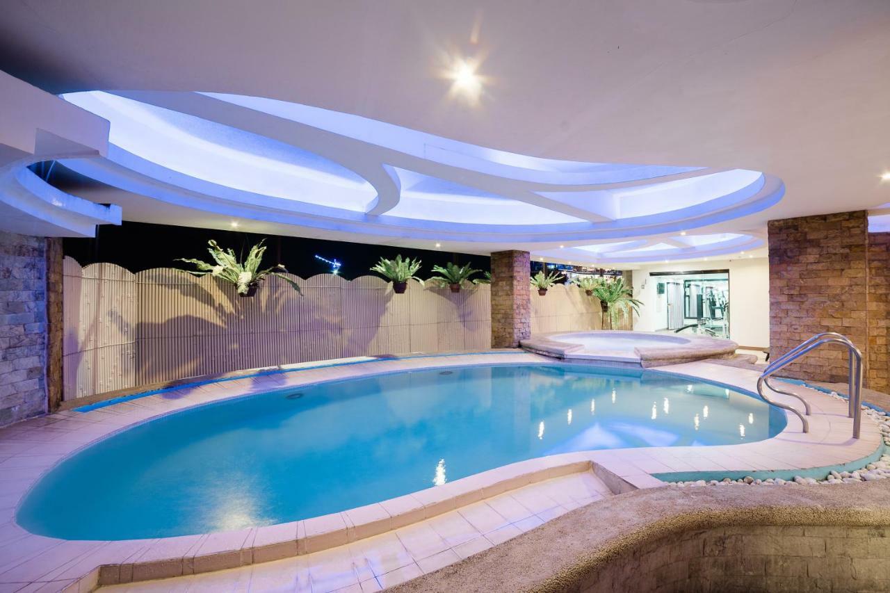 The Pinnacle Hotel And Suites Davao Екстер'єр фото